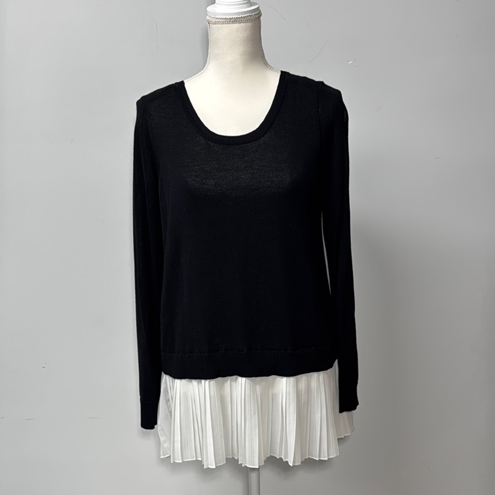Fever Blouse Black White Pleated Bottom Scoop Neck Dark Romance Goth Academia L